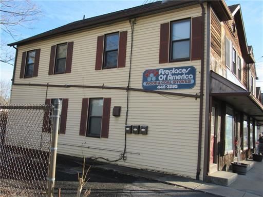 44 Main St, Englishtown, NJ 07726
